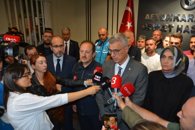 Sağlık Bakanı Afyonkarahisar'da! Yangına Dair İlk Açıklamalar