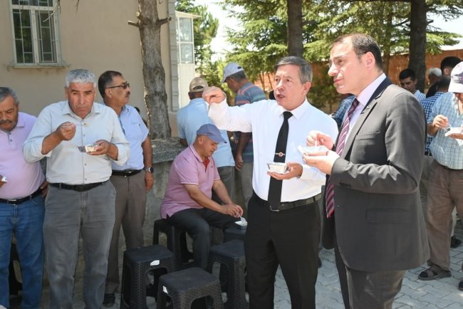 Çay Kaymakamı Türker: Aşure Sevincini Birlikte Paylaştık