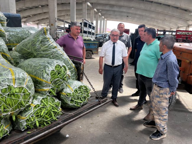 Şuhut İlçesinde Bu Pazarda Sadece Fasulye Satılıyor