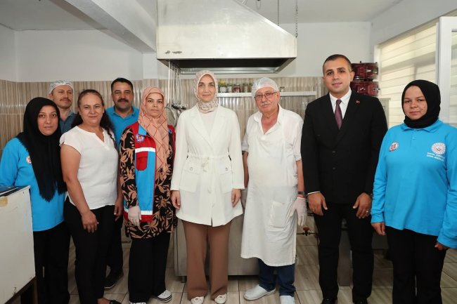 Kızılören'de 450 Kişiye Yemek Verilecek