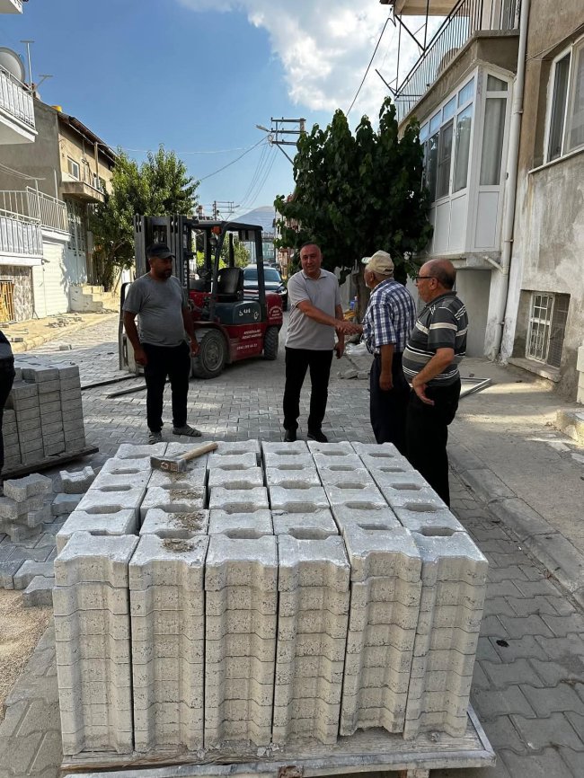 Çay İlçesinde Yollar Baştan Aşağı Yapılıyor