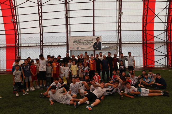 Emirdağ İlçesinde Başkan Koyuncu Halı Çocuklara Halı Sahada Buluştu