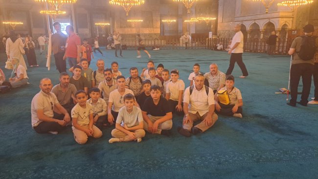 Işıklar'da Kuran Öğrencisi Olmak Varmış! İstanbul'u Gezdiler