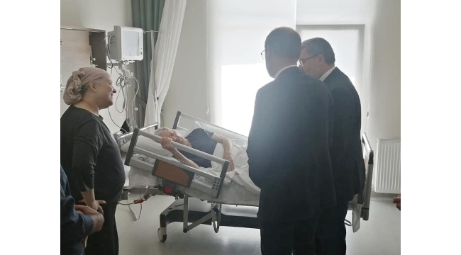 GÖNÜLLERİN VEKİLİ ÖZKAYA HASTALARIN DUASINI ALARAK MESAİYE BAŞLADI!