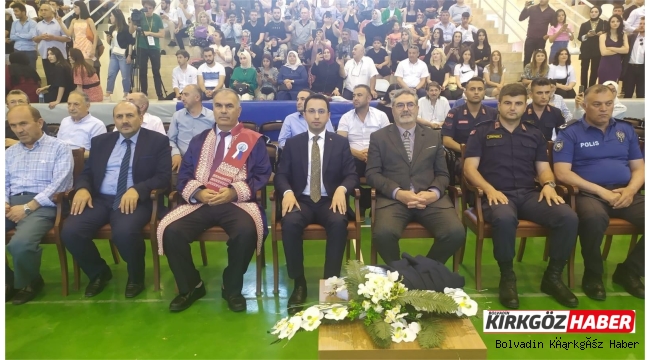 BOLVADİN MESLEK YÜKSEK OKULUNDA MEZUNİYET HEYECANI