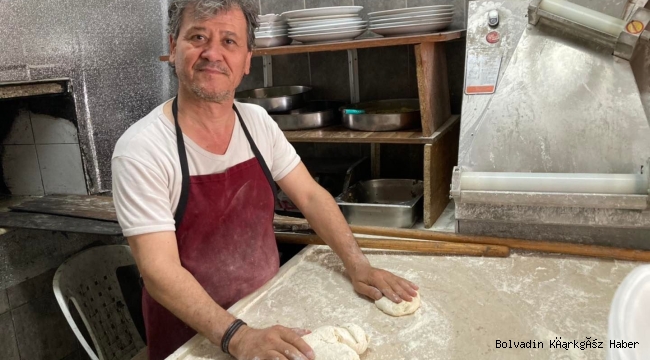 ESKİŞEHİR’DE PİDECİLİK YAPAN HEMŞERİMİZ KÖSEM’E MÜŞTERİLERİ YOĞUN İLGİ GÖSTERİYOR