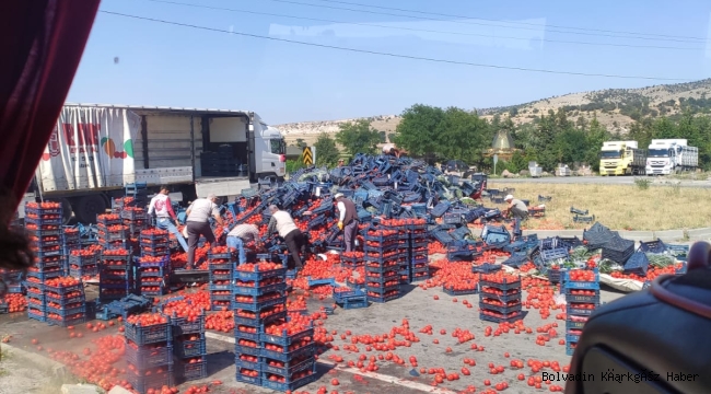 KEMERKAYA YOLUNDA DOMATES YÜKLÜ KAMYON KAZA YAPTI