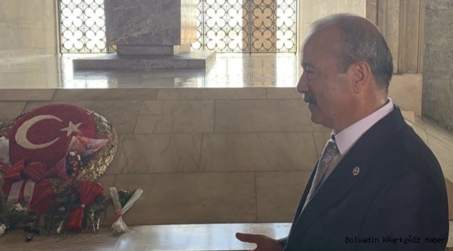 TAYTAK ANITKABİR’İ ZİYARET ETTİ! ATATÜRK’E RAHMET DİLEDİ