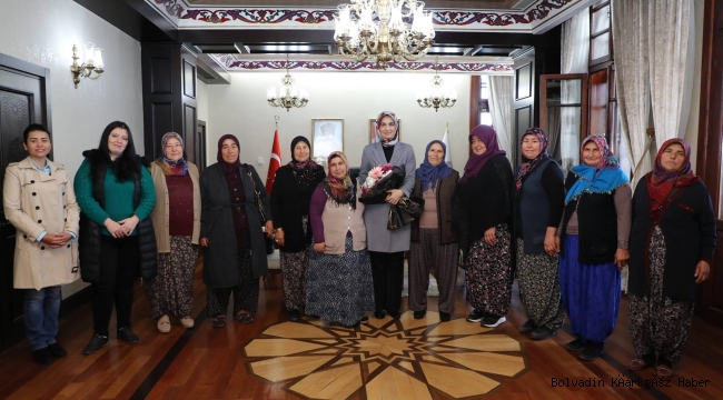 KADINLARIN TALEBİNİ VALİ YİĞİTBAŞI GERİ ÇEVİRMEDİ