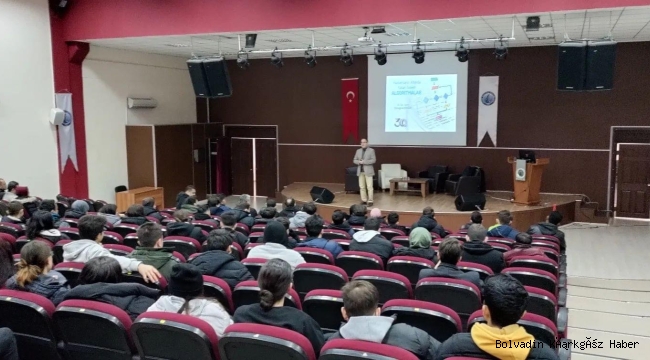 30 YIL KAPSAMINDA BİLGİSAYAR PROGRAMCILIĞI SEMİNERİ VERİLDİ