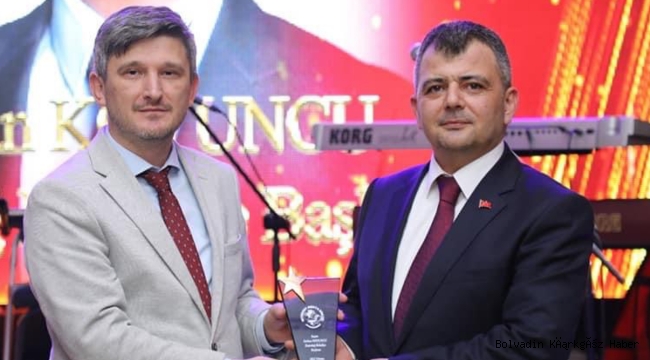 BEKLENEN OLDU! SERKAN KOYUNCU YILIN EN BAŞARILI BELEDİYE BAŞKANI SEÇİLDİ