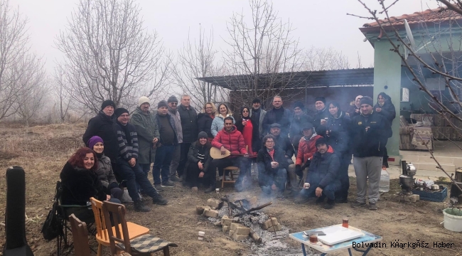 BOLVADİNLİ DOĞASEVERLER HEM EĞLENİYOR HEM GEZİYOR