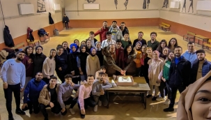 HOYEK’TEN SÖMESTİR TATİLİNE GİRERKEN TATLI İKRAMI!