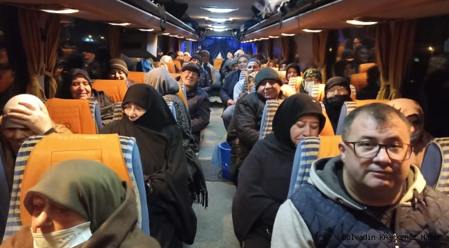 KAZASIZ GİDİN! BOLVADİN’DE UMRECİLER KUTSAL TOPRAKLARA YOLCU EDİLDİ