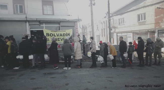 ELBİSTAN’DAKİ VATANDAŞLAR BOLVADİNLİ EKİBE RİCA ETTİ! CUMARTESİ’YE KADAR YEMEK VERİLECEK