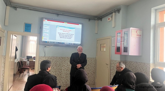 AHMET EMET İMAM HATİP ORTAOKULU’NDA KARİYER GÜNLERİ