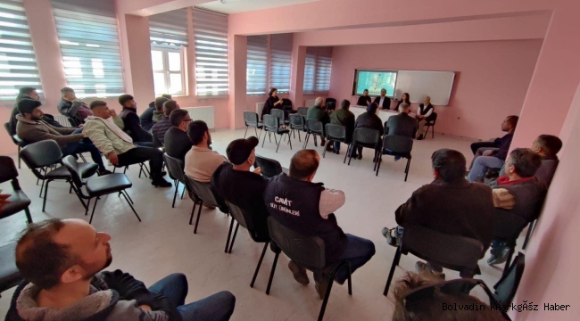 ÇİĞ SÜT TOPLAYICILARINA TOPLANTI DÜZENLENDİ