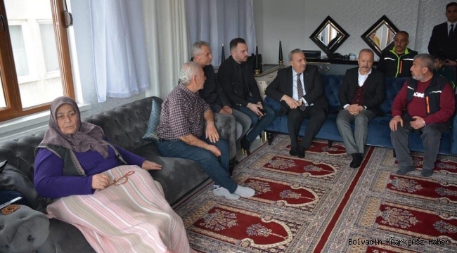 TAYTAK DEPREMZEDE AİLELERİNİ ZİYARET ETTİ