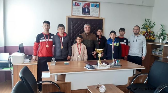 YİNE BAŞARI YİNE DİŞLİ! İL BİRİNCİSİ OLDULAR