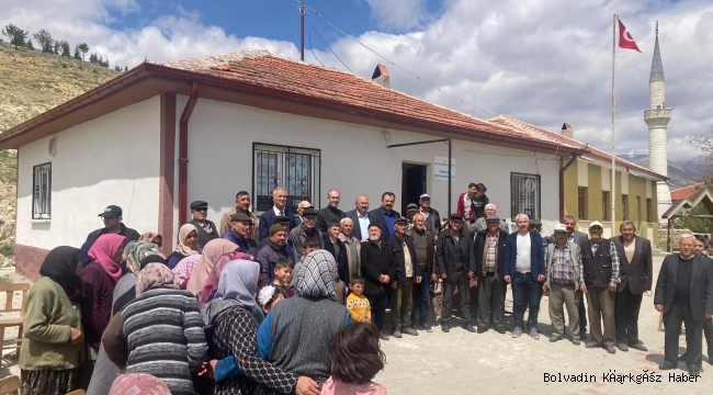AK PARTİ BOLVADİN'DE YOĞUN İLGİYLE KARŞILAŞIYOR