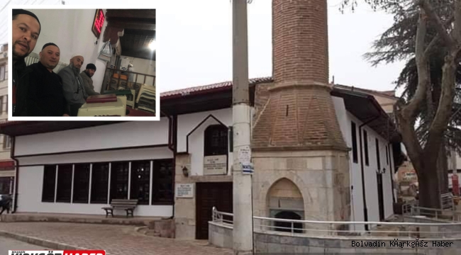 ALACA CAMİİNDE OKUNAN İKİ VAKİT MUKABELE PROGRAMINA HALK YOĞUN İLGİ GÖSTERİYOR