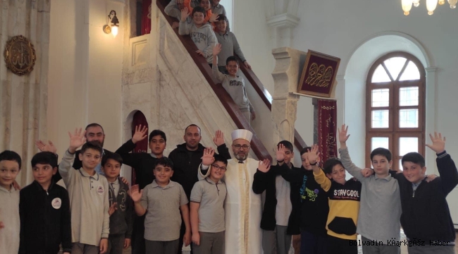 BOLVADİN ÇARŞI CAMİİNİ TANIDILAR