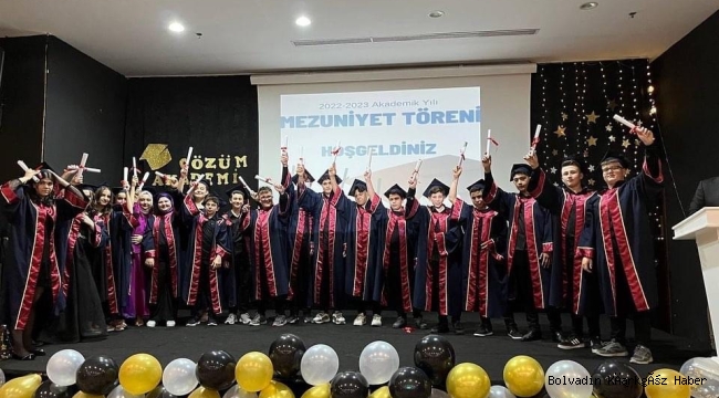 ÇÖZÜM AKADEMİ’DE COŞKULU MEZUNİYET TÖRENİ