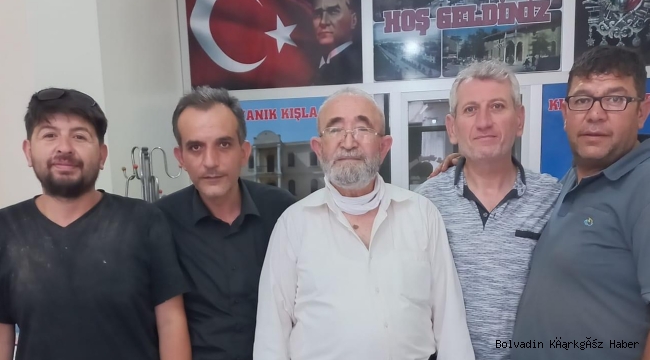 BOLVADİN BERBERLERİNDEN VEFA ÖRNEĞİ! USTALARINI ZİYARET ETTİLER