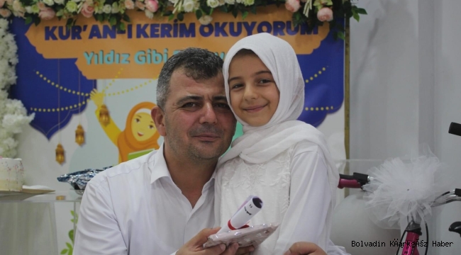 BAŞKAN KOYUNCU’DAN KURAN’A HİZMET! HEDİYELERİNİ BİZZAT VERDİ