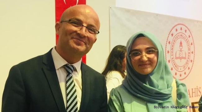 İLÇEMİZİN GURURU ÜZÜM’E VALİLİK TARAFINDAN ÖDÜL VERİLDİ