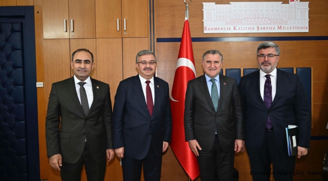 AK PARTİLİ MİLLETVEKİLLERİNDEN SPOR BAKANI BAK’A ZİYARET