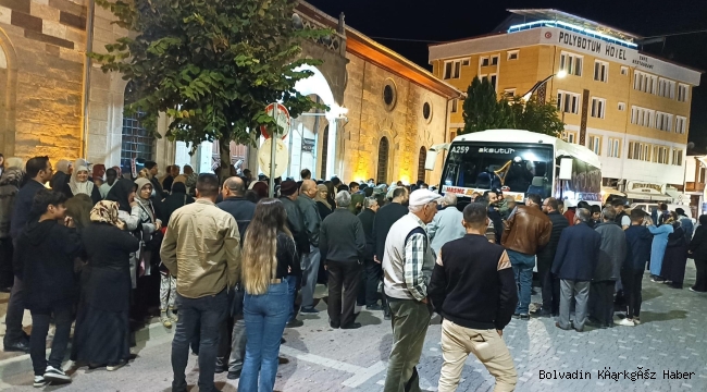 BOLVADİN’DE UMRECİLER DUALARLA UĞURLANDI