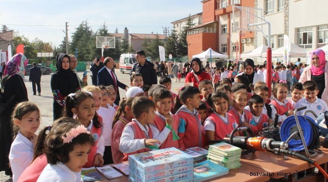 MUTLULUK KERVANI BOLVADİN’E DE UĞRADI