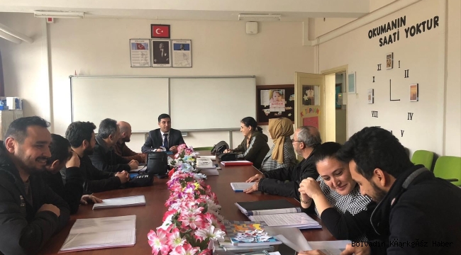 BOLVADİN’DE KOÇ ÖĞRETMENLERİ TOPLANTI YAPTI