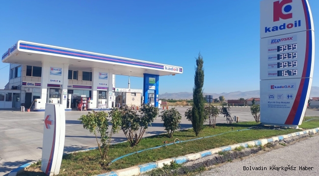 AK GROUP PETROL’DE HİZMET TAKDİR TOPLUYOR