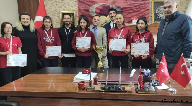 BADAK’IN ÖĞRENCİLERİ YİNE ŞAMPİYON