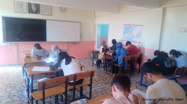 BOLVADİN’DE TYT DENEMESİ GERÇEKLEŞTİRDİ