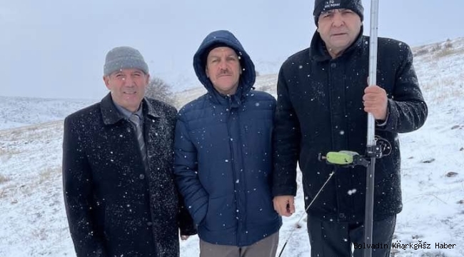 BOLVADİN KÖYLERİNE KAR YAĞIYOR