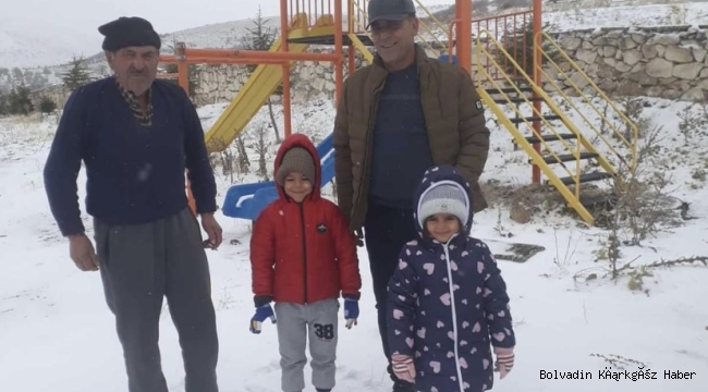 BOLVADİN NUSRATLI KÖYÜNDEN KAR FOTOĞRAFI GELDİ