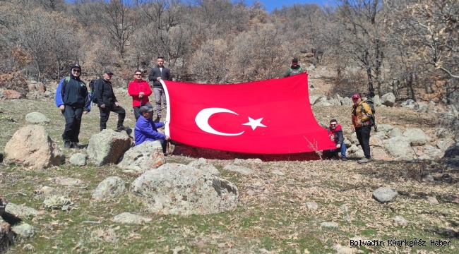 BOLVADİN DAĞCILIK ŞEHİTLER İÇİN TIRMANDI