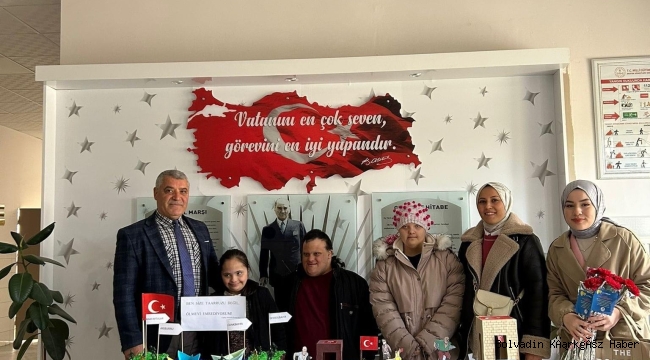 BOLVADİN’DE 21 MART DOWN SENDROMLULAR GÜNÜ KUTLANDI