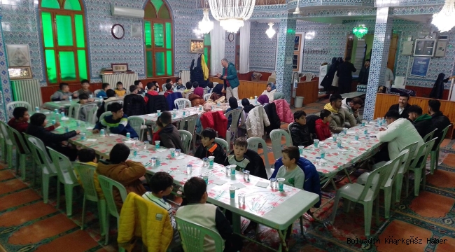 BOLVADİN’DE CAMİİ’DE İFTAR YAPTILAR