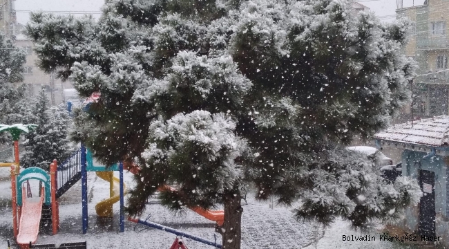 BOLVADİN’E MART KARI YAĞDI