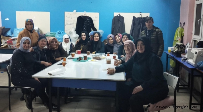 BOLVADİN HALKEĞİTİM’DE İFTAR PROGRAMI DÜZENLENDİ