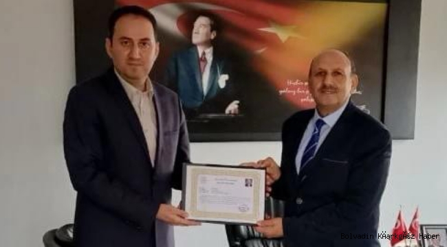 DERVİŞ ÖZÇAL’A BAŞARI BELGESİ VERİLDİ