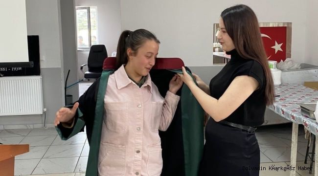 EMİRDAĞ’DA KÜÇÜK YAŞTA CÜBBE GİYDİ