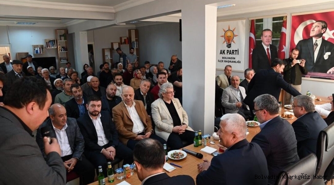 AK PARTİ BOLVADİN’DE BİRLİK İÇERİSİNDE BAYRAM KUTLANDI