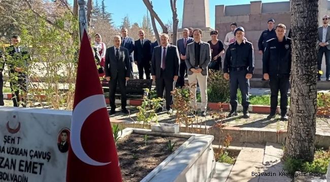 BOLAT BOLVADİN ŞEHİTLERİNİ ZİYARET ETTİ