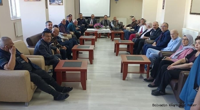 BOLAT HUZUREVİ’NİN BAYRAMINI KUTLADI