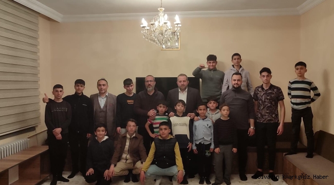 HALİL BAŞARI GENÇLERLE YAKINDAN İLGİLENİYOR